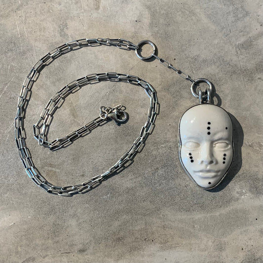 Invisible face necklace (silver)