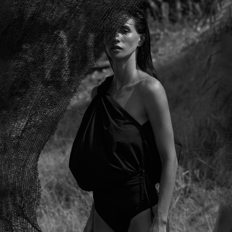 POPLIN TOP IN BLACK