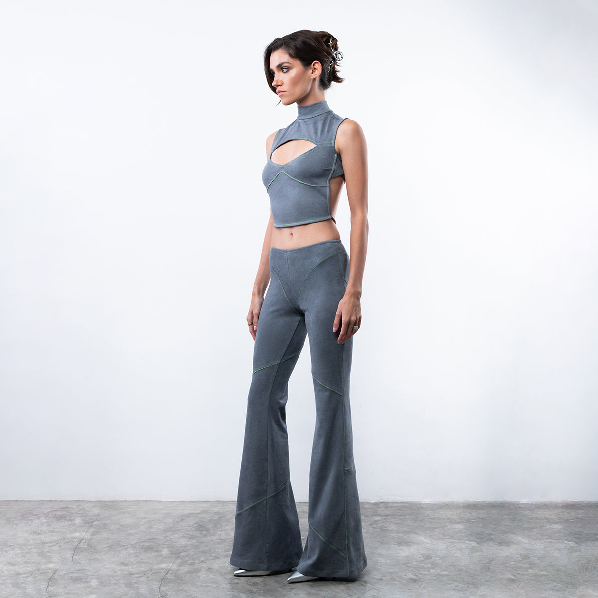 SET SLM IN GREY