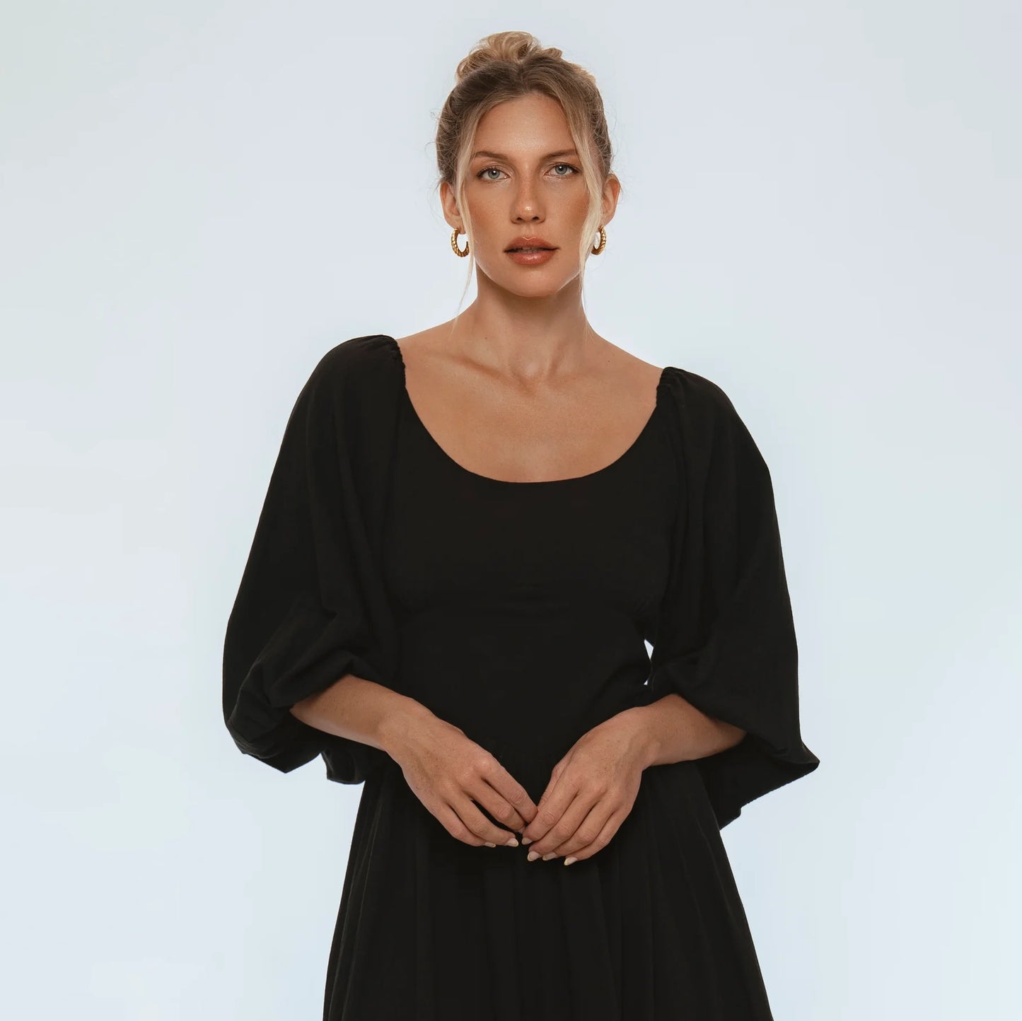 Genevieve Puff Sleeve Midi Dress In Black