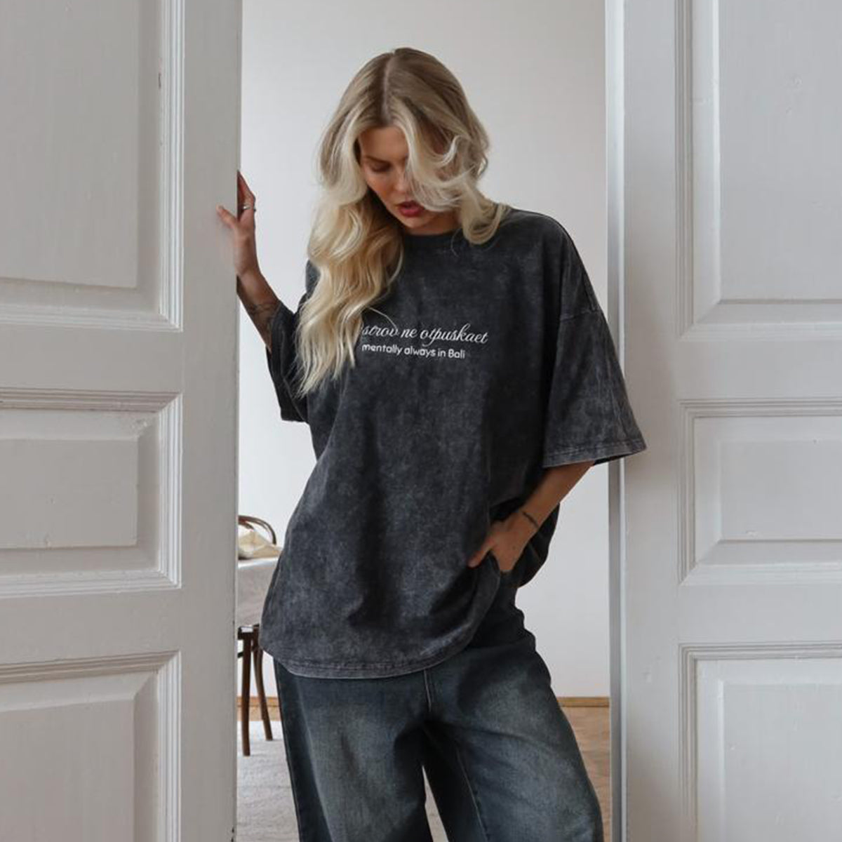 WASHED T-SHIRT "OSTROV" IN GREY