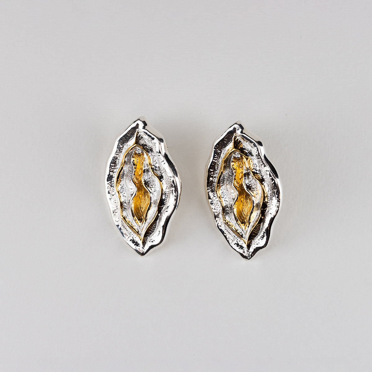 PUSSY EARRINGS