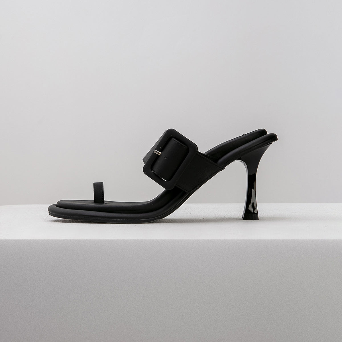 Szabo Black Sandals