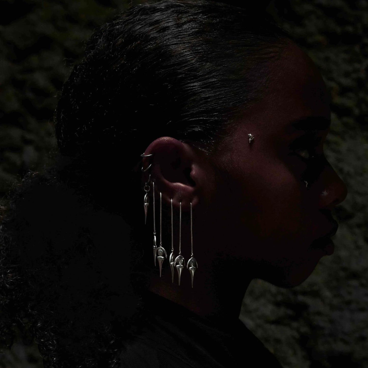 HNADA EARRING