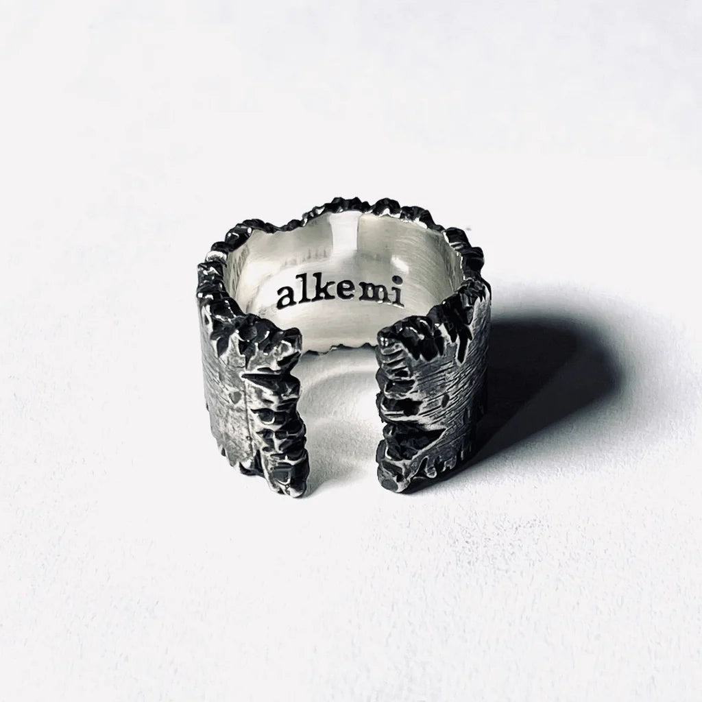BROKEN RING