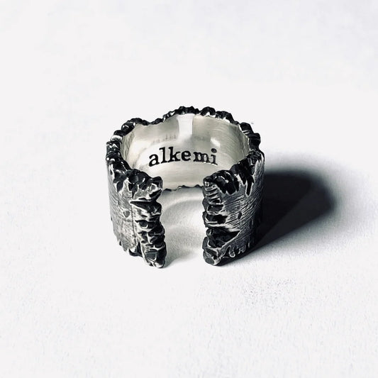 BROKEN RING