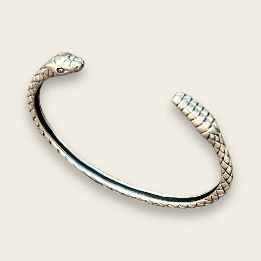 Rattle snake cuff bracelet in silver