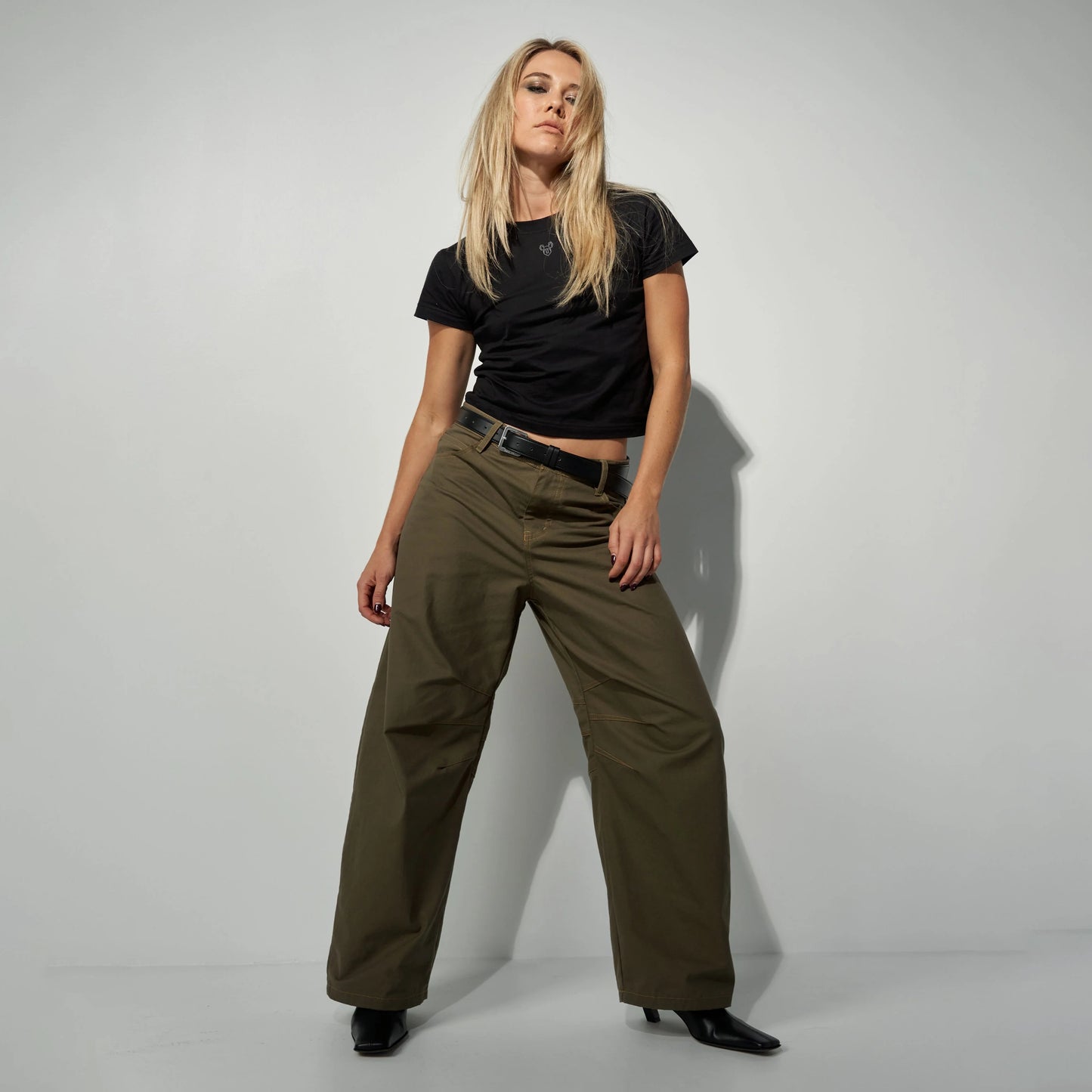 BAGGY UNISEX PANTS IN KHAKI