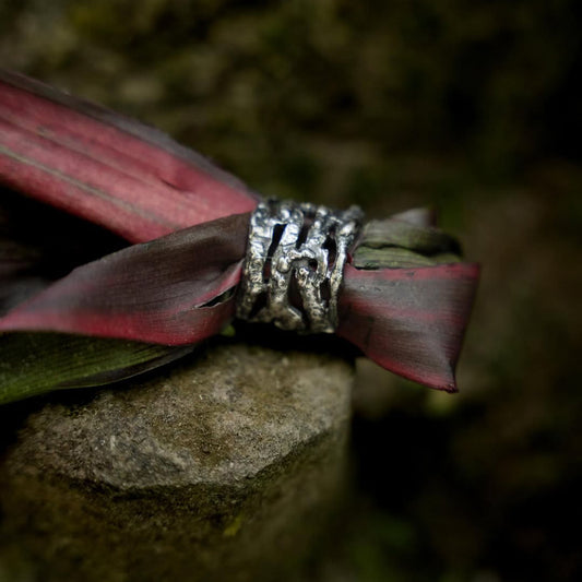 RING BLACK STRUСЕ