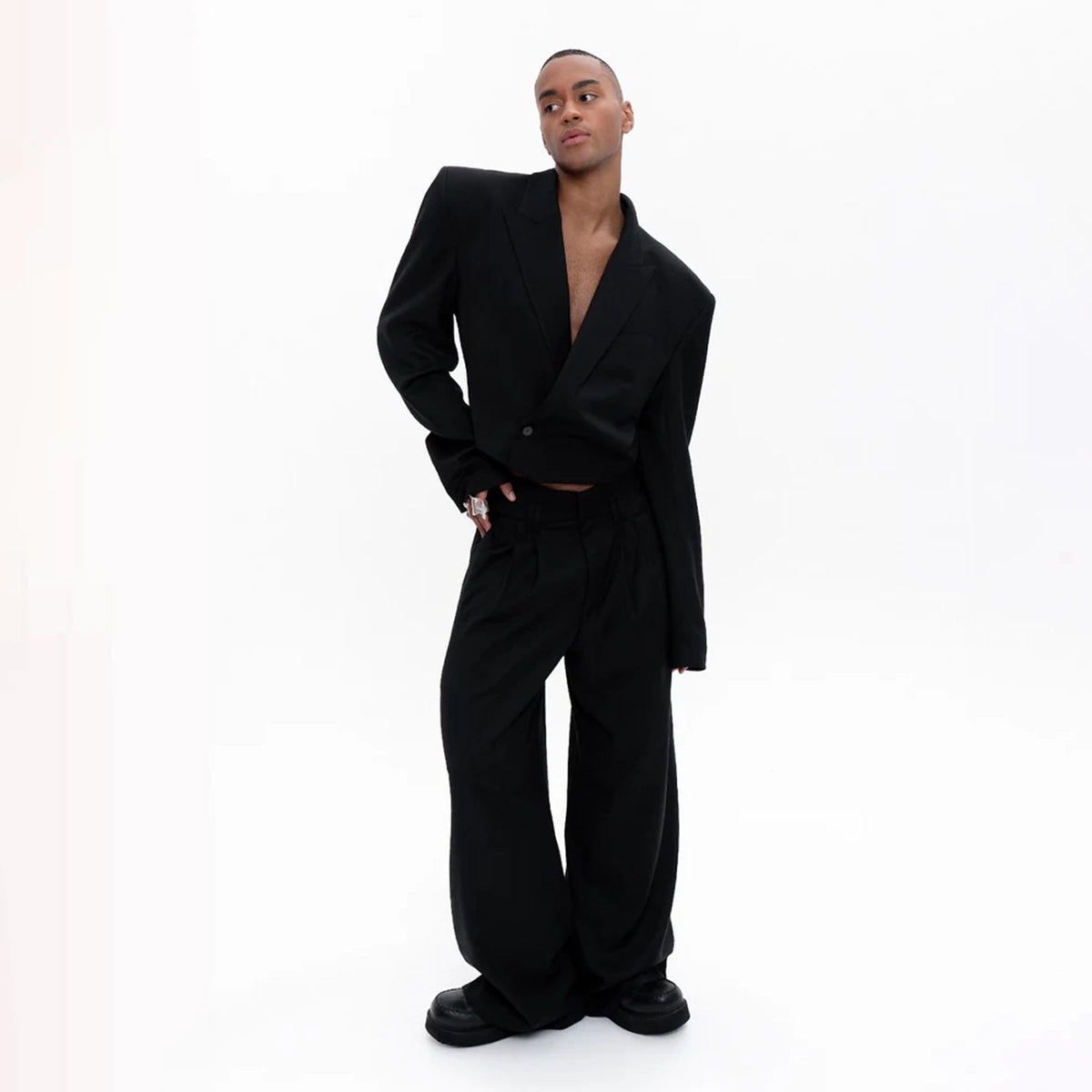 AVANT GARDE JACKET BLACK