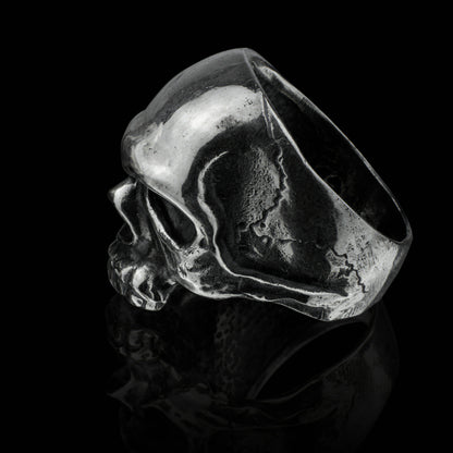 "Scull" ring